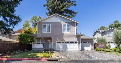 8 Nicholas Ct, Napa, CA 94558 photo 2