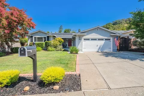 1954 Benton Ln, Novato, CA 94945