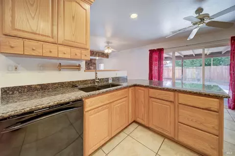 1091 Hawk Ln, Fairfield, CA 94533 photo 26