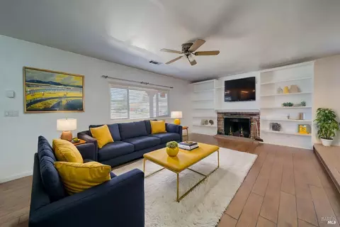 1091 Hawk Ln, Fairfield, CA 94533 photo 12