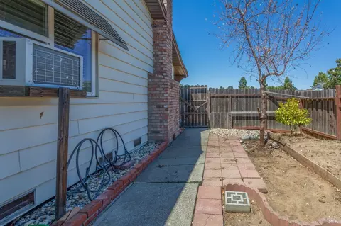 1091 Hawk Ln, Fairfield, CA 94533 photo 46