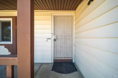 1091 Hawk Ln, Fairfield, CA 94533 photo 5
