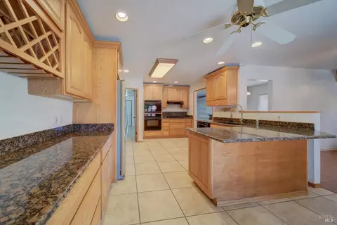 1091 Hawk Ln, Fairfield, CA 94533 photo 24