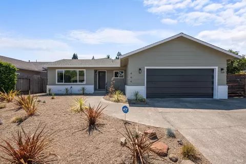 444 Pleasant Hill Ave N, Sebastopol, CA 95472