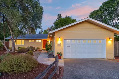 2356 Dominic Dr, Novato, CA 94947