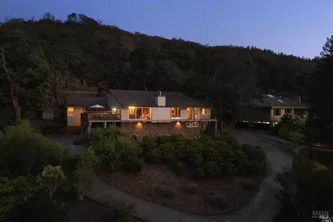 585 Buckeye Ct, Santa Rosa, CA 95409