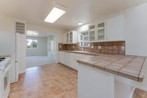 985 E Gobbi St, Ukiah, CA 95482 photo 9