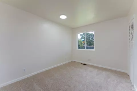 985 E Gobbi St, Ukiah, CA 95482 photo 17