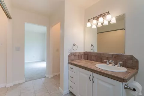 985 E Gobbi St, Ukiah, CA 95482 photo 15