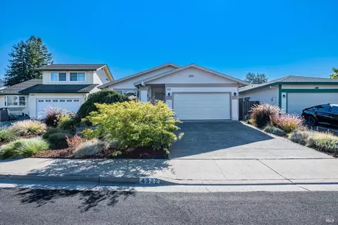 4322 Grace Ct, Rohnert Park, CA 94928