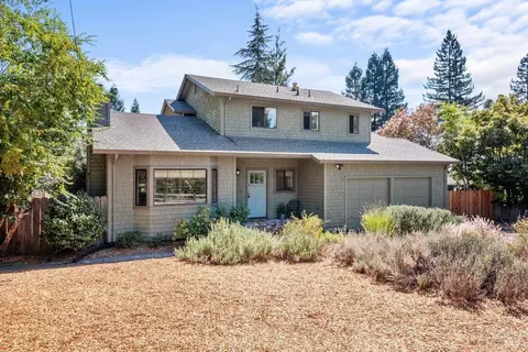 8932 Oak Grove Ave, Sebastopol, CA 95472