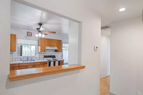 1502 E 2nd St, Benicia, CA 94510 photo 14