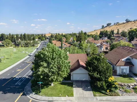801 Wethersfield Dr, Vacaville, CA 95688 photo 38