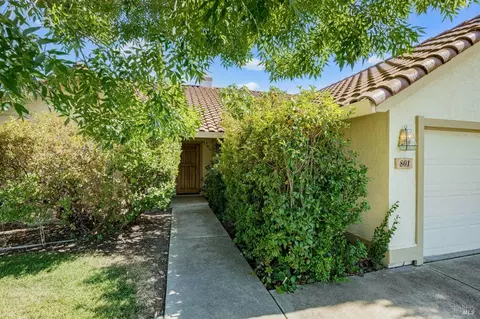 801 Wethersfield Dr, Vacaville, CA 95688 photo 4