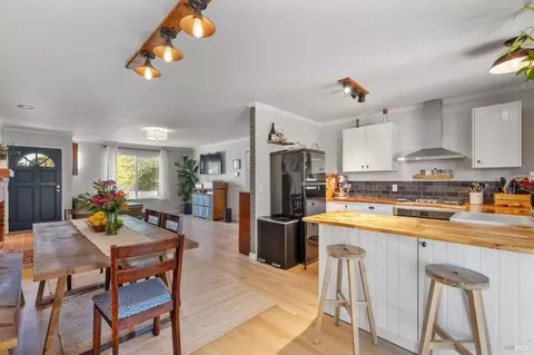 5029 Gregory Ct, Santa Rosa, CA 95409