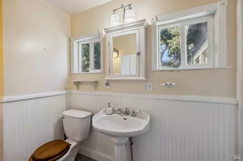 10 Hillside Ter, Novato, CA 94945 photo 9