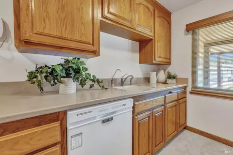 28547 Thackeray Ave, Hayward, CA 94544 photo 15