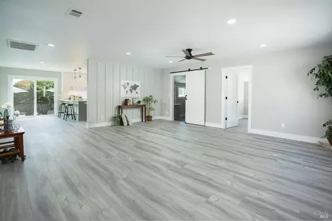 2462 Upland Dr, Concord, CA 94520 photo 8