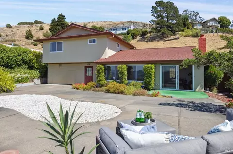 Exterior - 204 Granada Dr, Corte Madera, CA 94925 photo 11 of 19