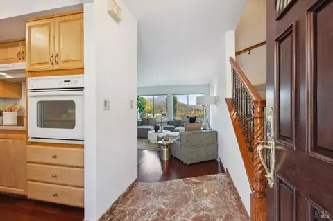 Entry Way - 204 Granada Dr, Corte Madera, CA 94925 photo 1 of 3