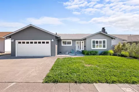 426 Terrace Blvd, Healdsburg, CA 95448