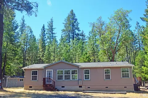 30581 Polo Field Rd, Potter Valley, CA 95469
