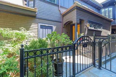 16 De Silva Island Dr, Mill Valley, CA 94941