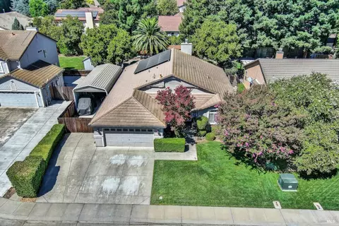 1525 Hannah Ct, Dixon, CA 95620 photo 3