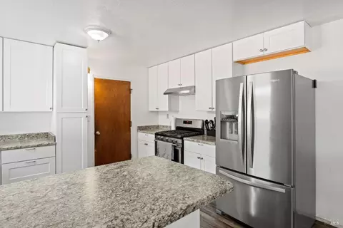 220 Bonnie Ln, Willits, CA 95490 photo 7