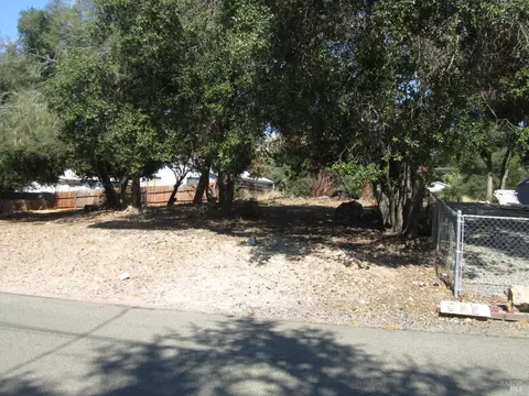 3176 15th St, Clearlake, CA 95422