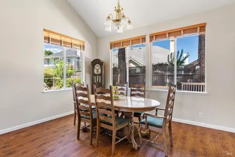 1110 Jennifer Ln, Windsor, CA 95492 photo 8