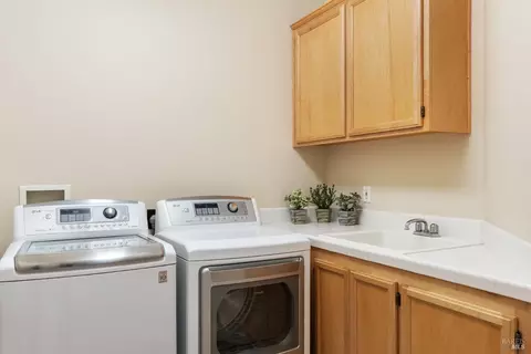 1110 Jennifer Ln, Windsor, CA 95492 photo 33