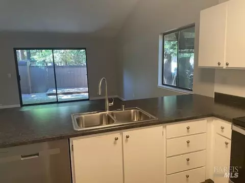 10 Arbor Ct, Cotati, CA 94931 photo 4