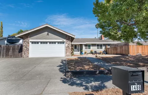 1486 Peterson Ln, Santa Rosa, CA 95403