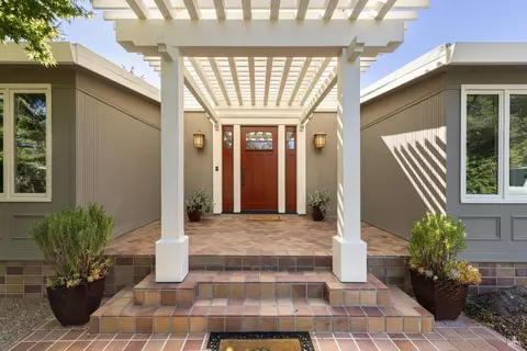 99 Los Ranchitos Rd, San Rafael, CA 94903