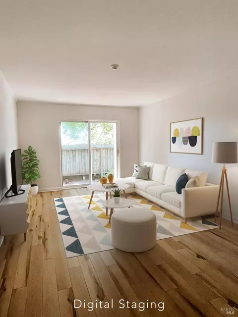 730 Santa Alicia Dr, Rohnert Park, CA 94928