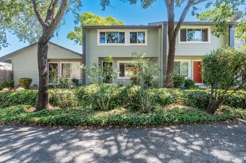 325 Gate Way, Santa Rosa, CA 95401
