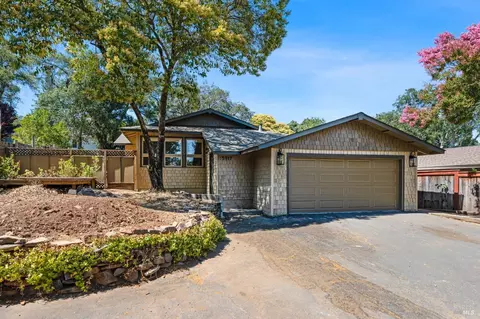 5917 Montecito Blvd, Santa Rosa, CA 95409