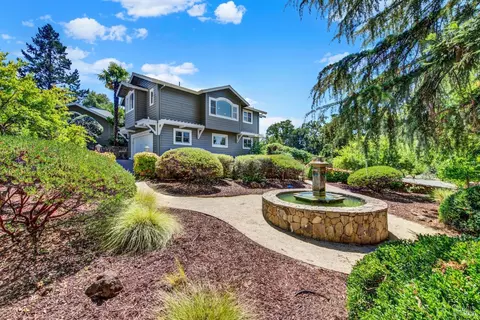 1085 La Grande Ave, Napa, CA 94558