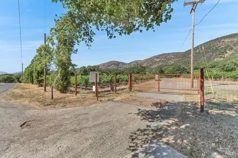 2310 N 3rd Ave, Napa, CA 94558 photo 59