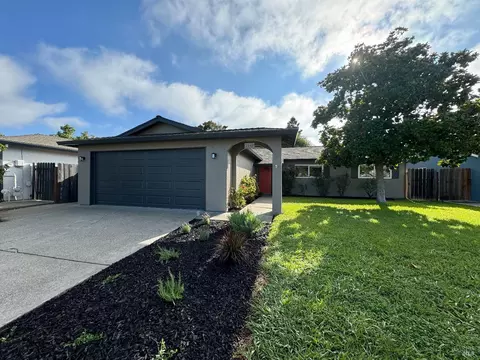 2348 Alice St, Napa, CA 94558