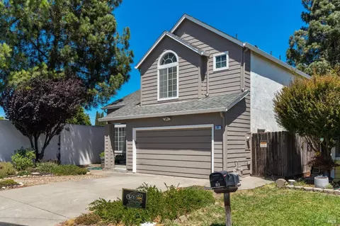 411 Vinewood Ct, Suisun City, CA 94585