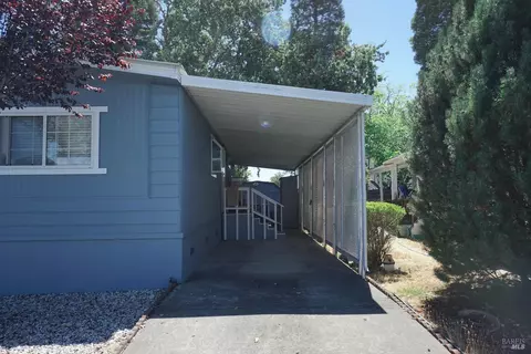 1036 Maple Dr, Windsor, CA 95492 photo 3