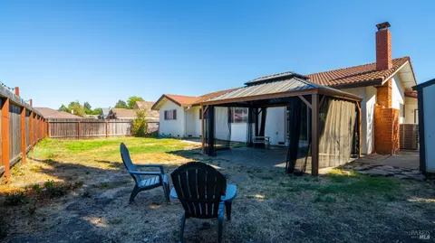 2802 Calaveras Dr, Fairfield, CA 94534 photo 24