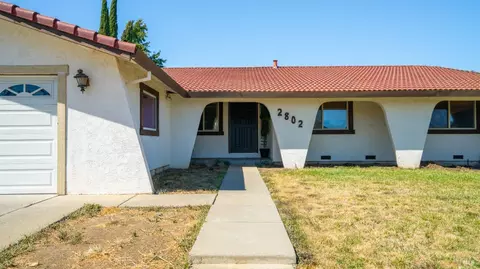 2802 Calaveras Dr, Fairfield, CA 94534 photo 2