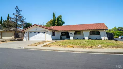 2802 Calaveras Dr, Fairfield, CA 94534 photo 3
