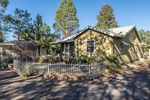131 W Moore St, Ukiah, CA 95482 photo 3