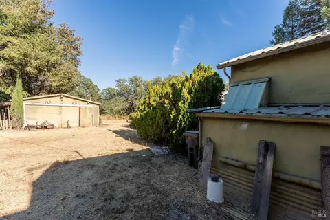 131 W Moore St, Ukiah, CA 95482 photo 8