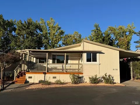 8178 Willow St #8178, Windsor, CA 95492