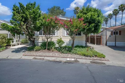 99 Drake Mews, Sonoma, CA 95476